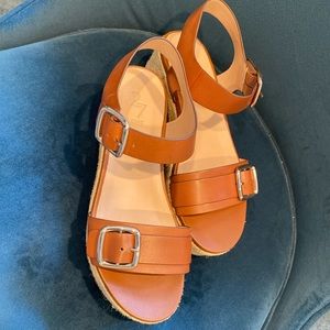 Platform sandals